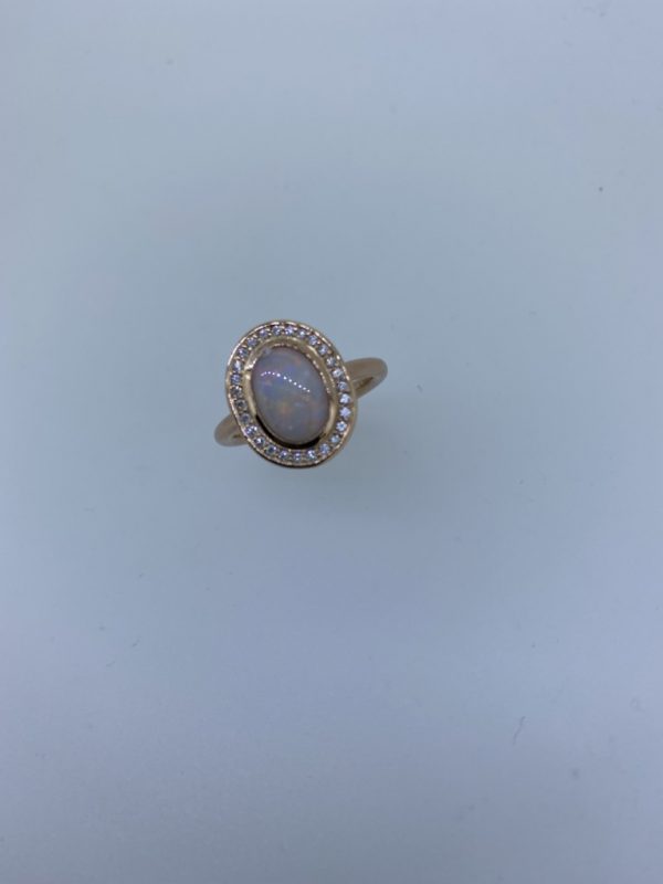 Feiner Opal Ring mit Diamanten – Bild 3