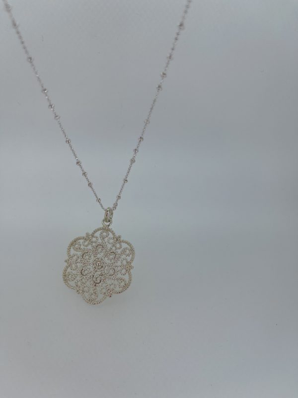 Kette mit Anhänger Ornamente – Bild 2