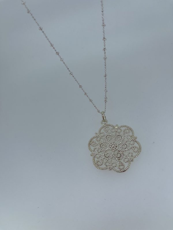 Kette mit Anhänger Ornamente – Bild 3