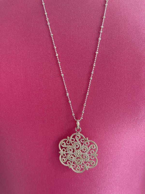 Kette mit Anhänger Ornamente – Bild 4